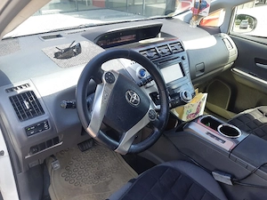 vand toyota prius plus 