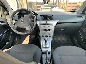 Opel Astra H Sedan 90 Cp km Benzina - Cutie automata Easytronic 2009 -2800 euro - imagine 8