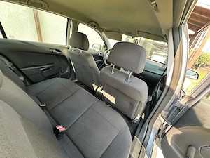 Opel Astra H Sedan 90 Cp km Benzina - Cutie automata Easytronic 2009 -2800 euro - imagine 6