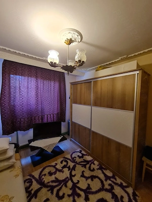 AP. 3 CAM. DEC. cu Centrala Proprie construit in 1984 zona Bd. Chisinau - imagine 6