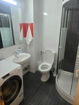 Închiriez apartament 3 camere- Blvd. Circumvalatiuni  - imagine 4