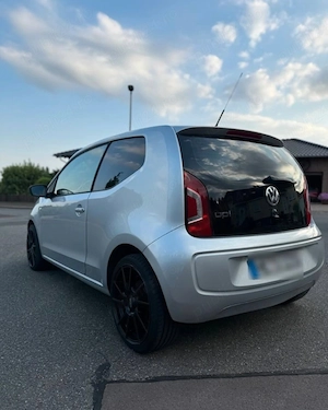 VW Up! 1.0 MPI   Consum Mic   AC   Ideală Oraș Navetă - imagine 4