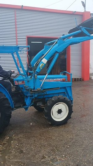 Tractor iseki3205 spider