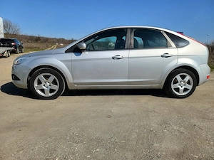 Ford Focus, 1.6 benzina, an 2009, Klima etc - imagine 3