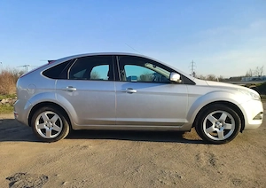 Ford Focus, 1.6 benzina, an 2009, Klima etc - imagine 4