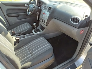 Ford Focus, 1.6 benzina, an 2009, Klima etc - imagine 10