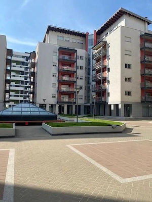 Inchiriez apartament cu 1 camera bloc nou