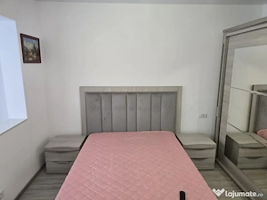 Ofer spre inchiriere apartament cu 3 camere