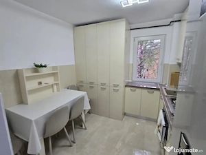 Ofer spre inchiriere apartament cu 3 camere - imagine 14