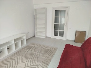Inchiriez apartament cu 3 camere - imagine 2