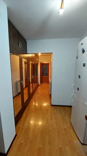 De închiriat apartament cu 3 camere decomandat, etaj 1 - imagine 4