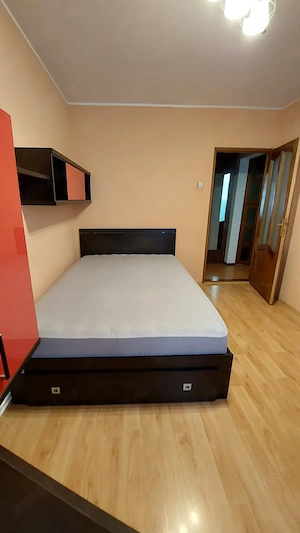 De închiriat apartament cu 3 camere decomandat, etaj 1 - imagine 3