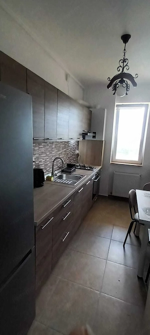 Inchiriere garsoniera cu parcare acoperita - imagine 3