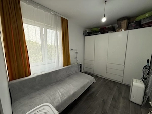 Apartament cu 3 camere, semidecomandat - Piata Doina - imagine 2