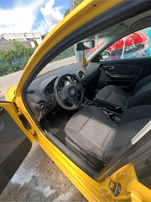 Vând SEAT Ibiza, motor 1.2 benzină, o mașină îngrijită și întreținută. - imagine 3