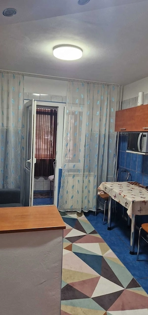 De inchiriat apartament 2 camere zona linistita - imagine 5