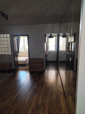 Închiriez apartament 2 camere - imagine 2