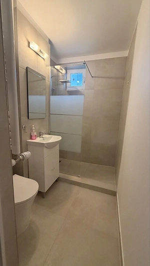 Apartament 2 CAMERE de închiriat 550   LUNĂ - imagine 3