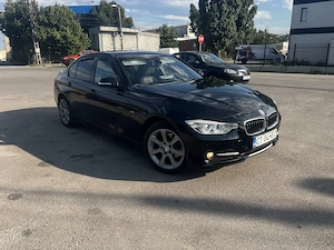 BMW F30 - 318D Navigație   Apple CarPlay   Cameră Marșarier - imagine 2