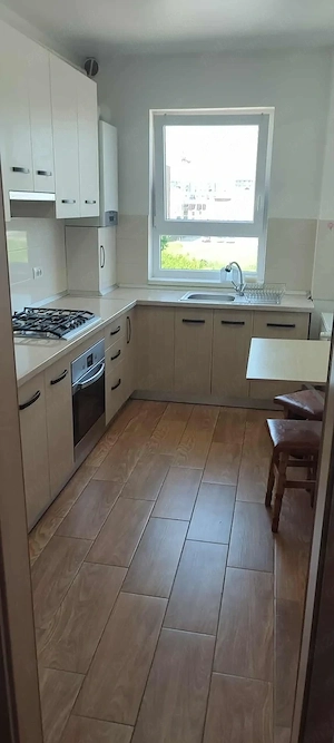 Vând apartament 2 camere decomandat, mobilat și utilat,prevăzut cu parcare inclusă. - imagine 4