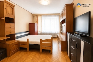 Apartament 3 camere 88 mp/2 bai/2 balcoane CENTRU - imagine 17