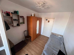 Vând apartament cu 3 camere, str. Calea București, cartier Astra, Brașov - imagine 2