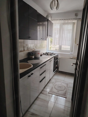 Închiriez ap 3 camere  - imagine 2