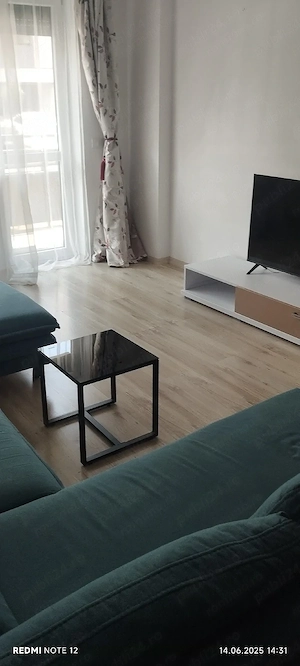 Inchiriez apartament decomandat, complet mobilat și utilat, cu loc de parcare și grădină, in Coresi! - imagine 2