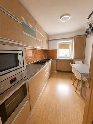 Apartament 4 camere ,ULTRACENTRAL , 90 MP  Dragasani - imagine 10