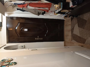 Apartament la bloc 2 camere semidecomandat  - imagine 3