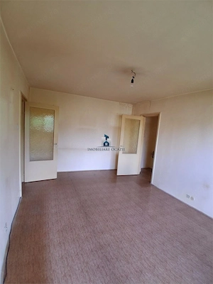 Apartament 3 camere Semidecomandat Al.Calinesti - imagine 5
