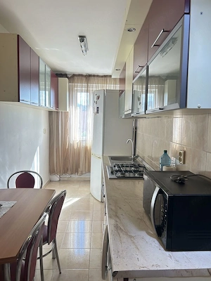 Inchiriez apartament 2 camere - Bld. Grivitei, Brasov - imagine 2