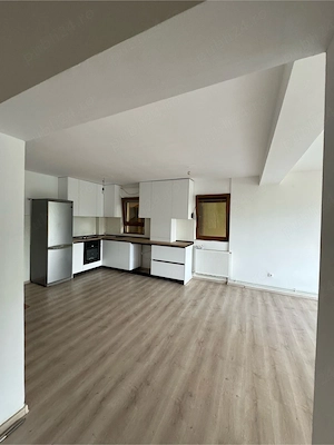 Proprietar vand   inchiriez apartament 3 camere in Giroc - imagine 3