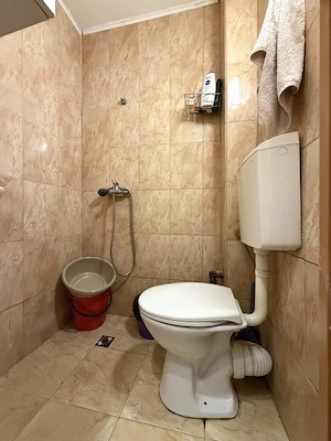 Apartament cu 1 camera, 22 mp utili, etaj 3, mobilat- zona Buziasului - imagine 5