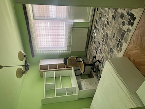 Proprietar inchiriez apartament decomandat cu 3 camere in V Aurie