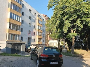 2 camere, 56 mp, etaj 3/5, boxă – zona Hotel Strelitia ,Timișoara