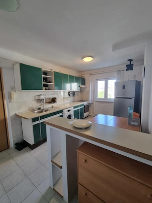Proprietar inchiriez apartament 3 camere, centrala pe gaz, zona Girocului Lidia Martirilor  - imagine 4