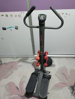 Bicicleta cu pedale greutăți rotație și ceas calorii funcțională folosita ocazional 
