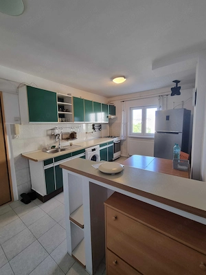 Inchiriez apartament 3 camere, centrala pe gaz, zona Girocului Lidia Martirilor - imagine 3