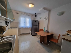 Inchiriez apartament 3 camere, centrala pe gaz, zona Girocului Lidia Martirilor - imagine 2
