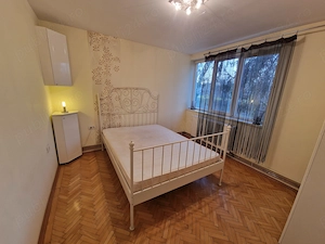 Central, lângă prefectură, 2 camere cu centrală proprie
