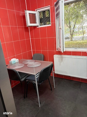 Vand apartament 3 camere, 2 locuri de parcare, mobilat si utilat - imagine 5