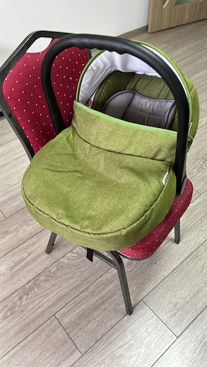 Carucior 3 in 1 cu scoica, landou si salteluta