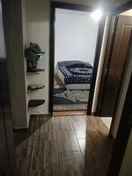 Apartament o camera cu centrala parter  foarte inalt zona Steaua - imagine 3