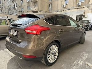 Ford Focus 1.0 EcoBoost, echipare Titanium - imagine 4