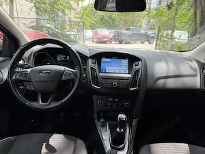 Ford Focus 1.0 EcoBoost, echipare Titanium - imagine 10