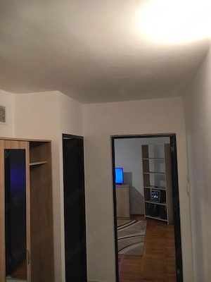 Apartament 1 camera decomandatetaj2Araduluiaproape de Piata Verdeamenajatmobilatutilat - imagine 6