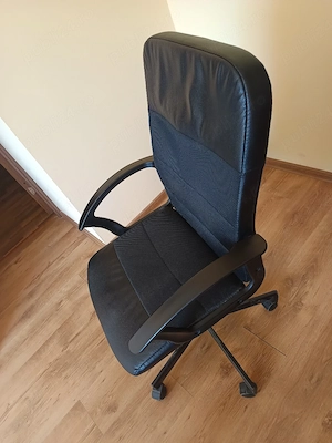 Scaun birou culoare negru 