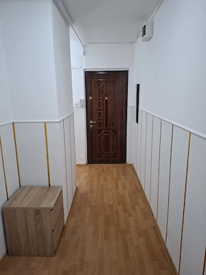 Proprietar închiriez apartament 3 camere  - imagine 8