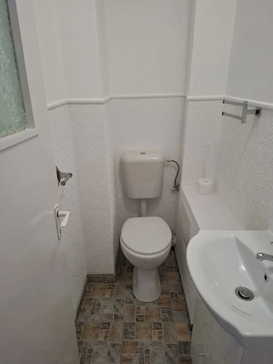 Proprietar închiriez apartament 3 camere  - imagine 5